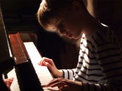 enfant_piano.jpg